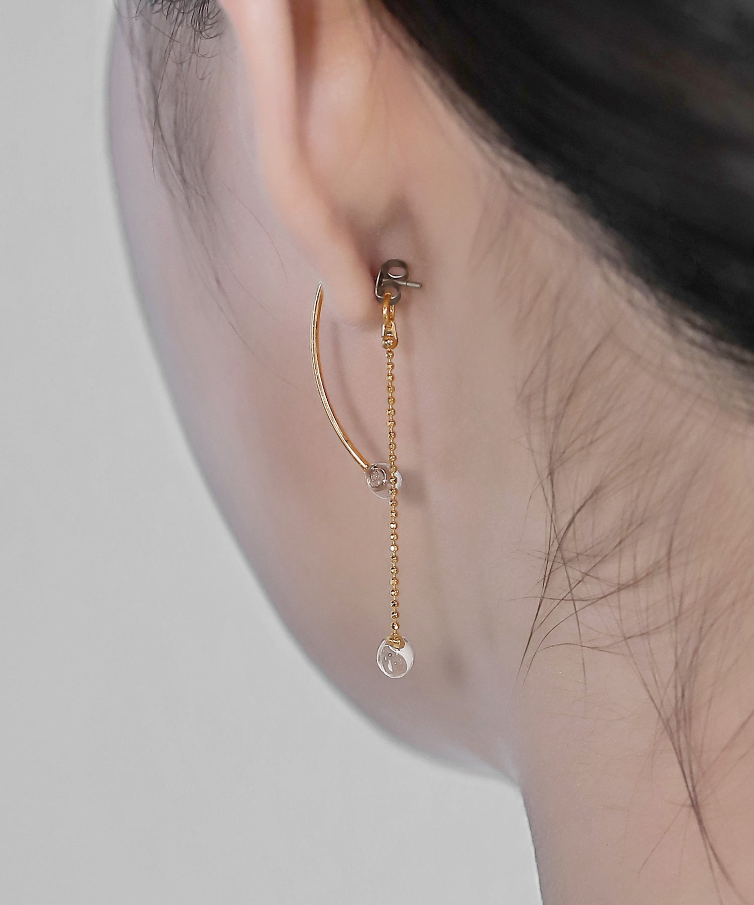 ANEMONE】クリアドロップ×チェーンバックキャッチピアス｜アネモネ