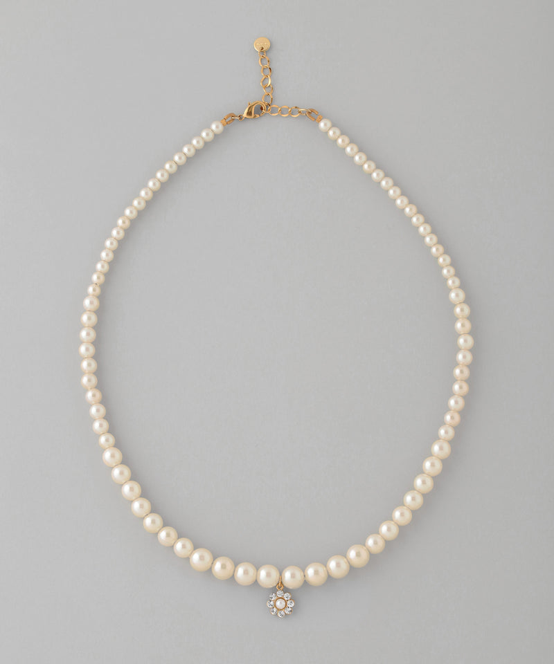 ビジューフラワー×パールネックレス