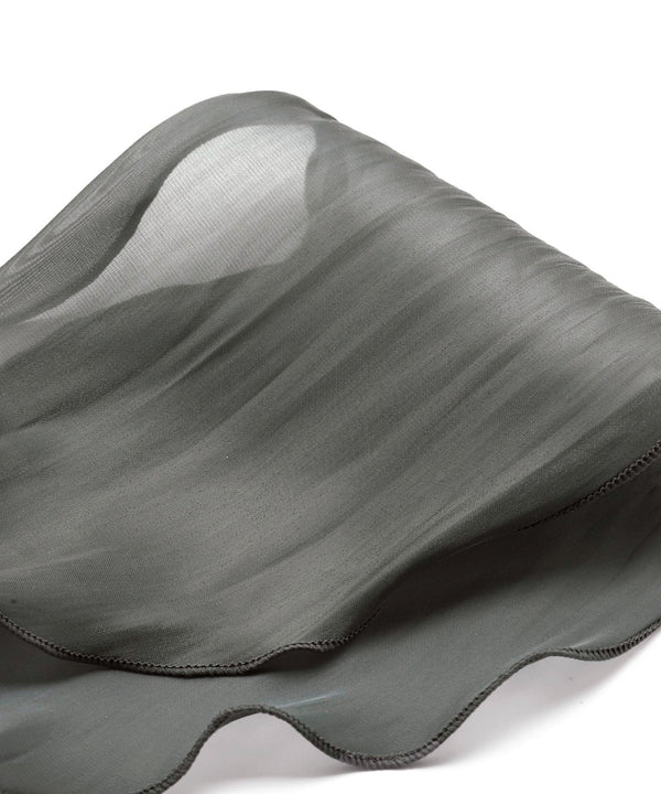 シックカラーのサテン調リボンシュシュ