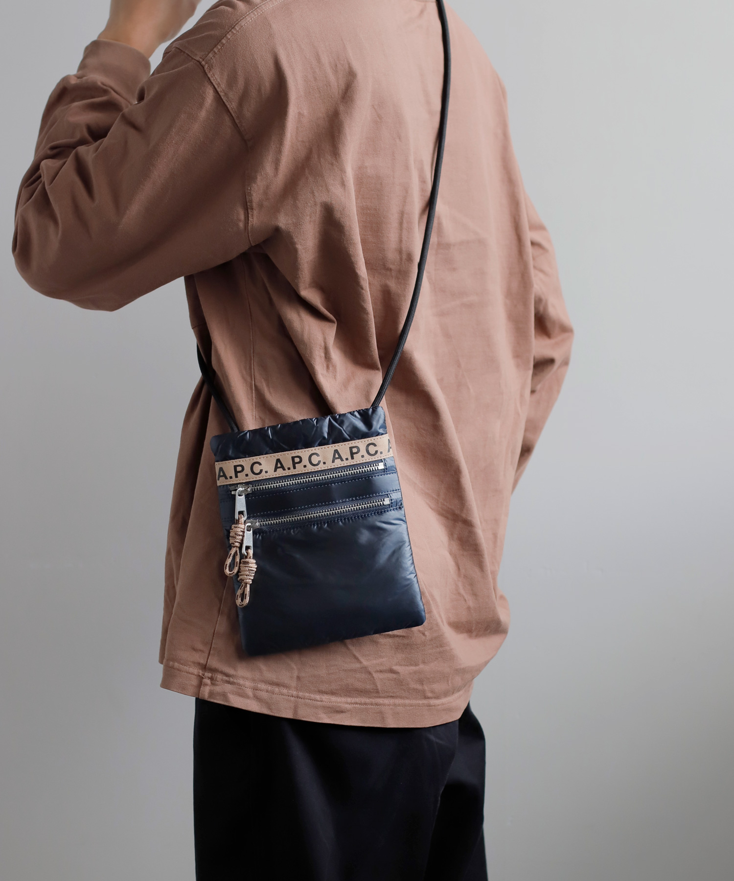 A.P.C NECK POUCH REPEAT ネックポーチバッグ