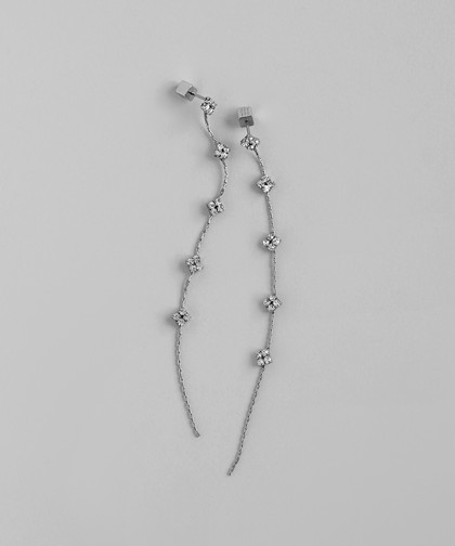 ビジューフラワーチェーンピアス[ステンレス][Sheerchic]