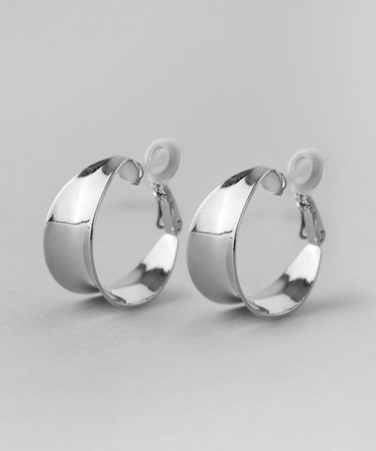 ワイドメタルフープピアス