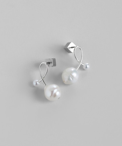 パール×ループラインピアス[UMU][Basic]